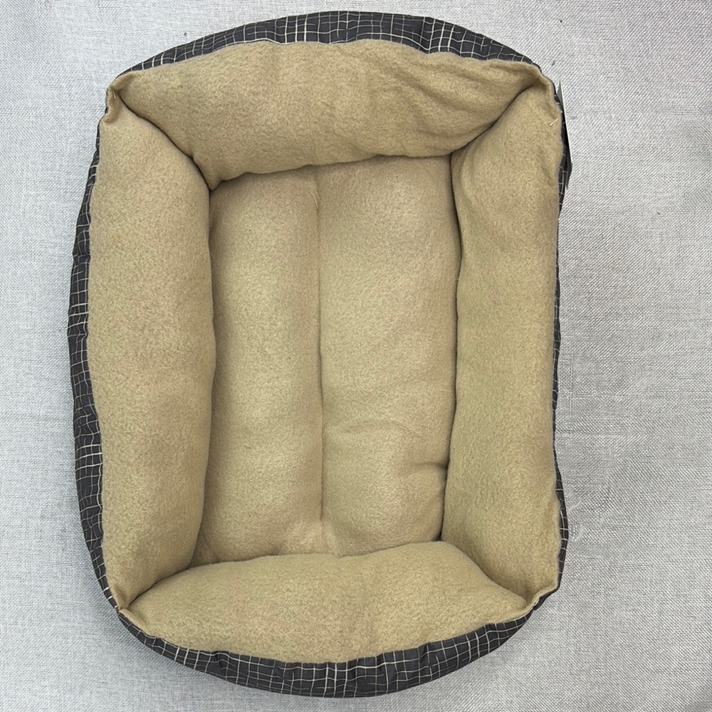 Cozy Tan and Black Pet Bed